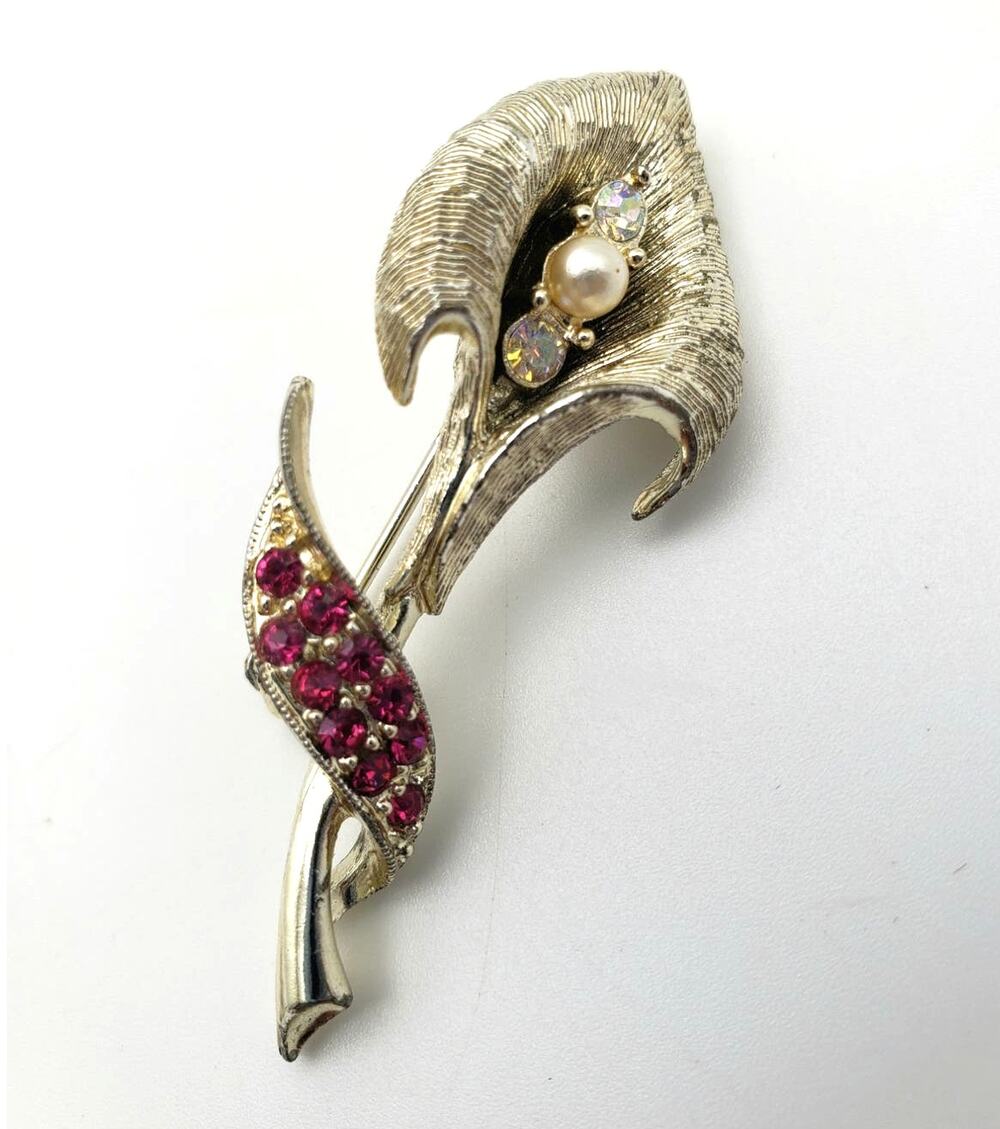 Calla Lily 2.25" Silver Tone Floral Brooch Red Clear Rhinestones Pearl Pin Stop